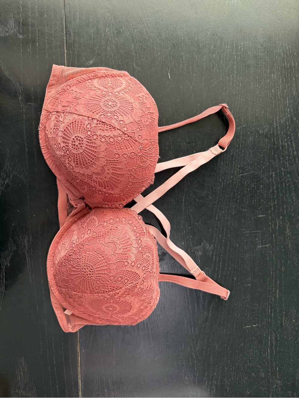 Victoria’s Secret Lace Push-Up Bra in Dusty Rose - Women Intimates